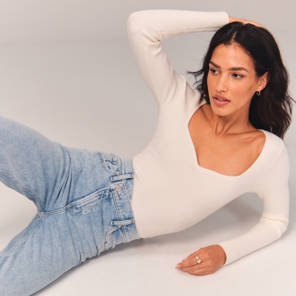 Abercrombie & Fitch Curve Love Ultra High Waisted Straight Jeans